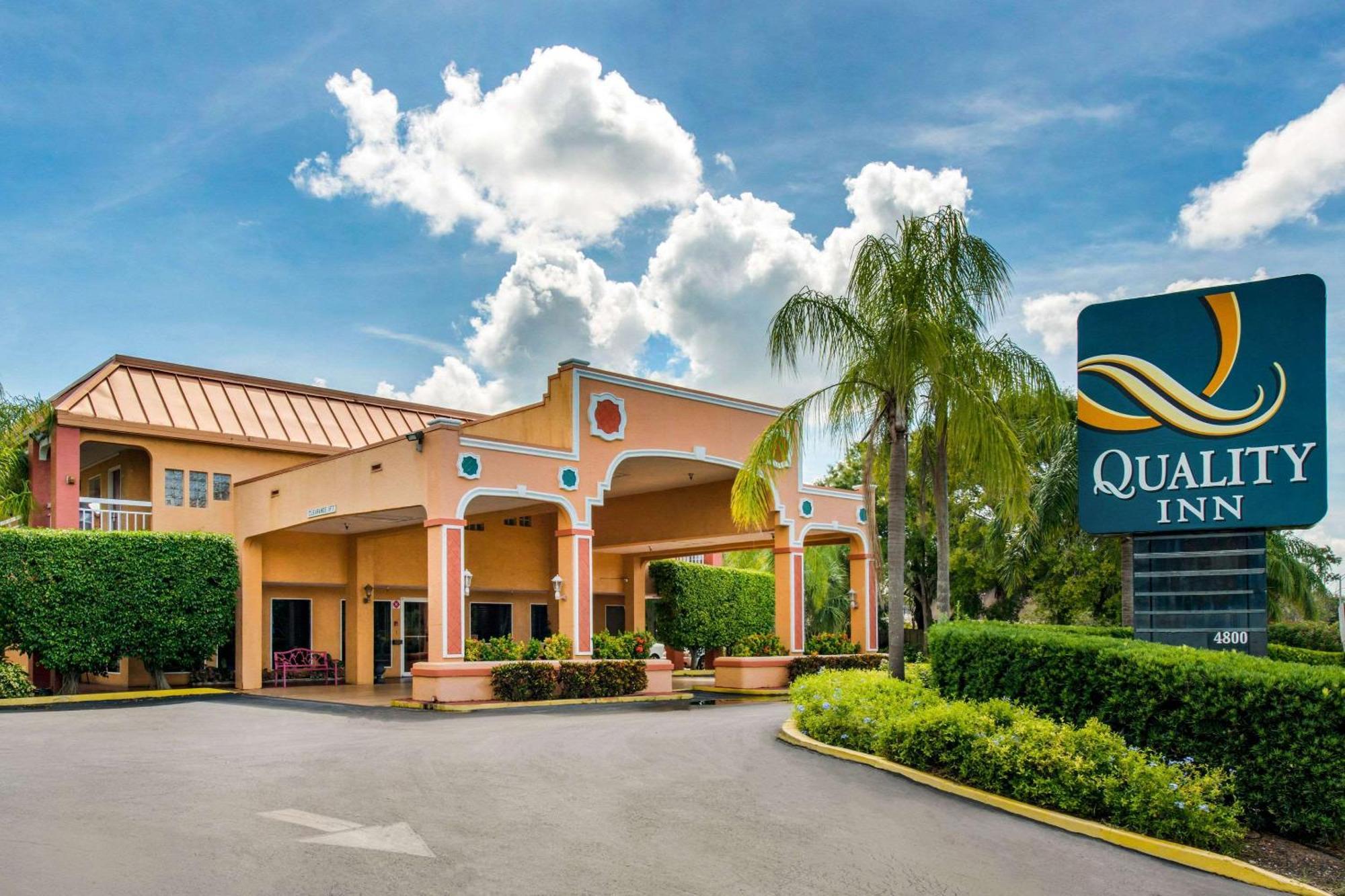Quality Inn Sarasota North Near Lido Key Beach Екстер'єр фото